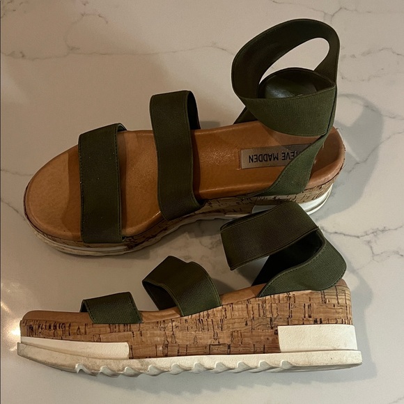 Steve Madden Khaki Green Cork Platform Sandals - Picture 1 of 2